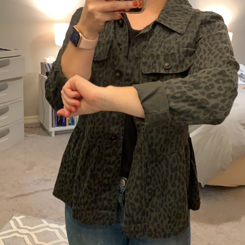 LOFT Leopard 🐆 Utility Jacket - Picture 10 of 14